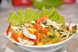 Bolqar bibərli toyuq salatı