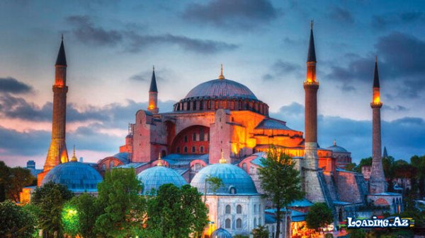 Aya Sofya 86 ildən sonra ibadətə açıldı