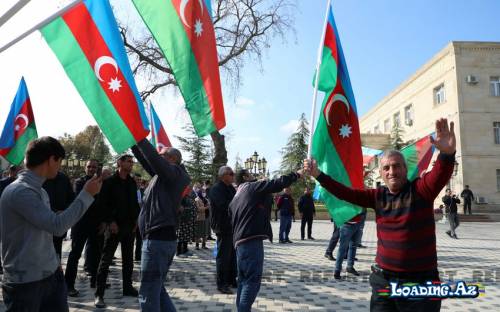 Ağdam sakinləri qələbəni qeyd edirlər