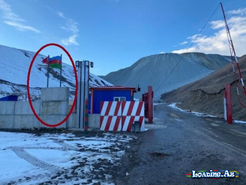 Mübahisəli ərazidə Azərbaycan və Türkiyə bayraqları yanaşı asıldı