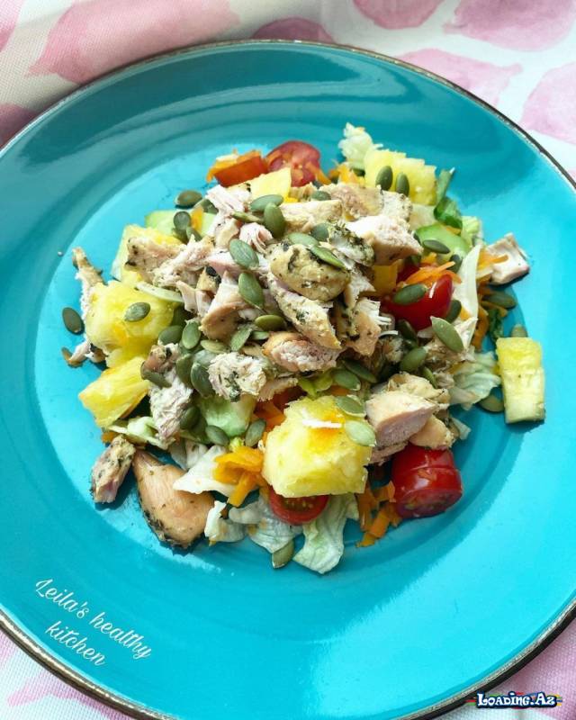 Ananaslı toyuq salatı - Take.Az