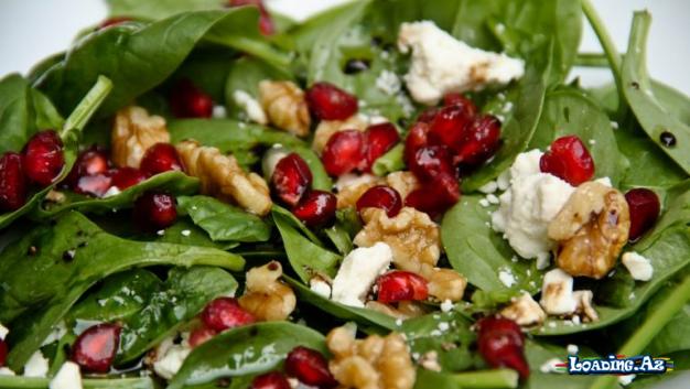 Həm Ləzzətli, Həm də Faydalı Narlı Salat