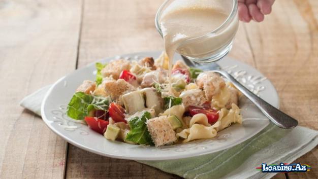 Sezar Salatı Üçün Dadlı Sous