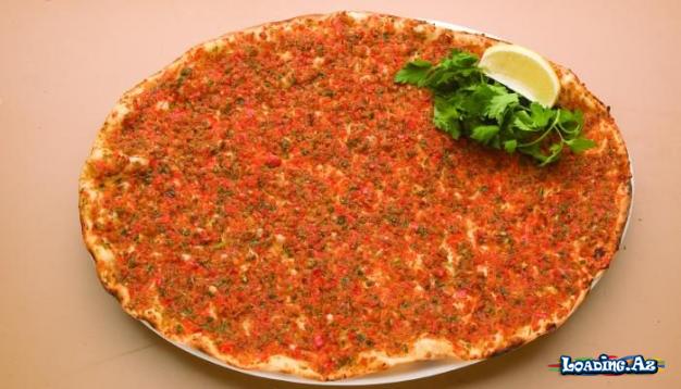 Evdə sadə və xırçıltılı lahmacun belə hazırlanır - Take.Az