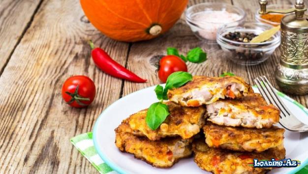 Xoş Rəngli və Faydalı Balqabaqlı Toyuq Kotleti