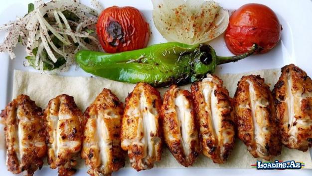 Manqalda Dadlı Toyuq Qanadı Kababı - Take.Az