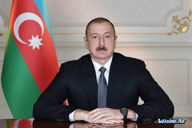 Ильхам Алиев поздравил президента Восточной Республики Уругвай