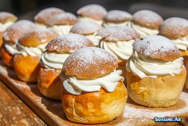 Semlor şirniyyatı