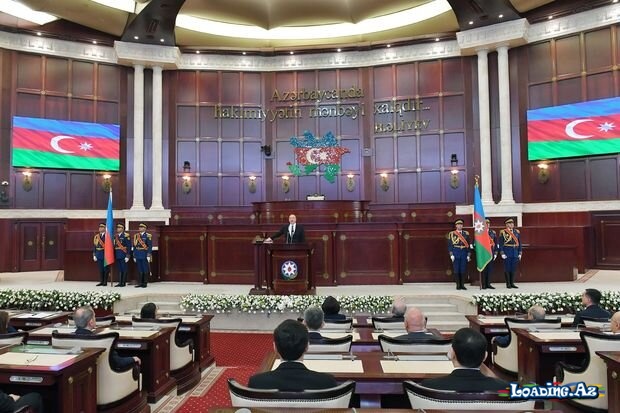 Prezident İlham Əliyev Milli Məclisdə and içib