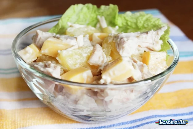 Dadlı ananas və toyuq ilə salatı necə hazırlamaq olar: SADƏ RESEPT - Take.Az