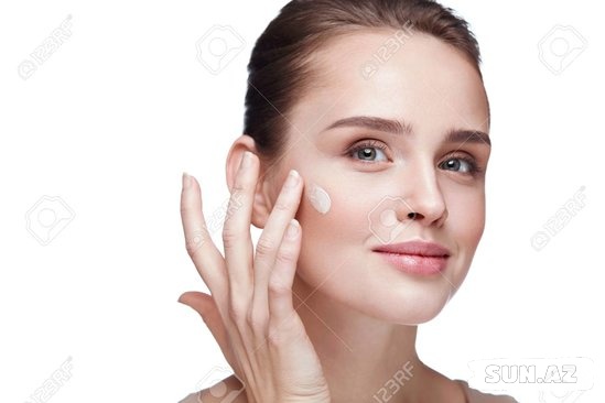 Tonal krem seçərkən nələrə diqqət etməliyik?
