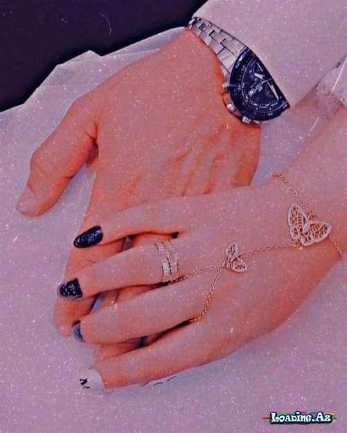 Sən mənim xoşbəxtliyimsən, sən mənim ümidimsən, sən nəfəsimsən, sən mənim əvəzsizimsən, sən mənim sevgimsən, sən mənim sevgilimsən. Buna görə sən mənim hər şeyimsən!