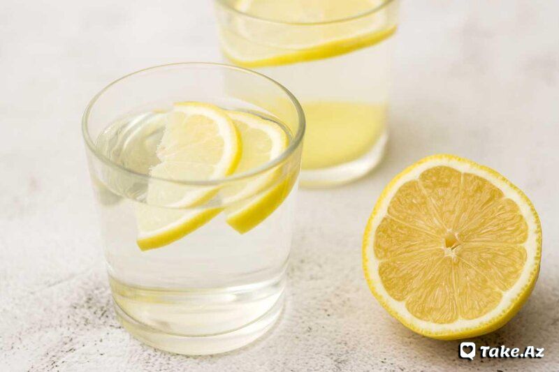 Səhər limonlu su içməyin 7 inanılmaz faydası