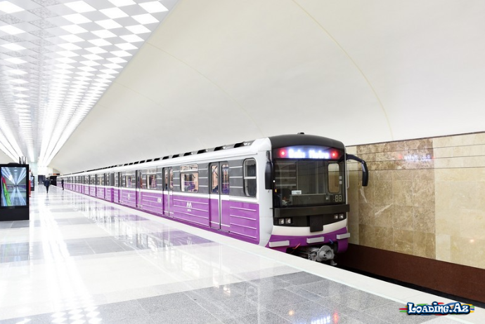 Bakı metrosu yeni il gecəsi saat 2-yə qədər işləyəcək