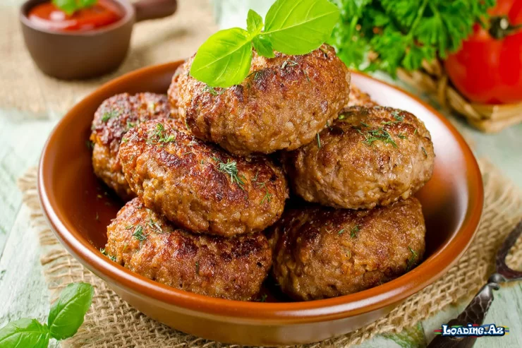 Kotleti bişirərkən dağılmaması üçün bu 5 qidanı ƏLAVƏ EDİN - Take.Az