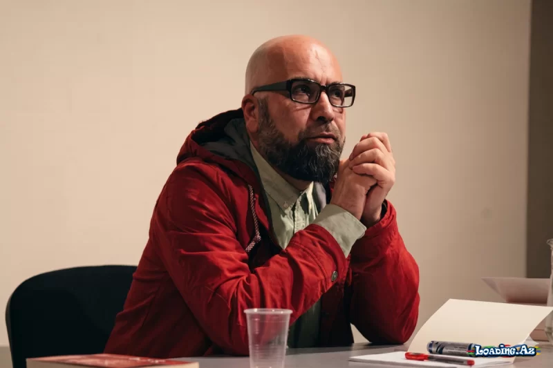 Qəbiristanlıqda – Seymur Baycanın hekayəsi - Take.Az