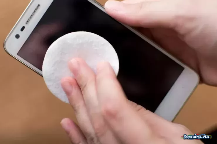 Smartfonun ekranını, şarj portunu və kiçik hissələri necə təmizləmək olar? - Take.Az