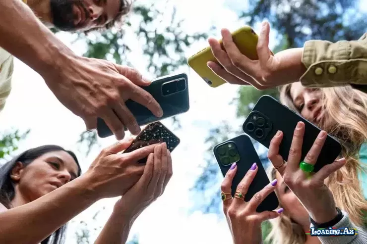 Telefonlar, hətta ən ideal münasibətləri də poza bilir - PSİXOLOQ - Take.Az
