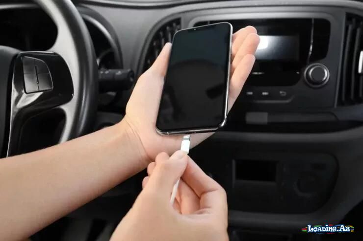 Telefonu avtomobildə doldurmaq sərfiyyatı artırır? - Take.Az