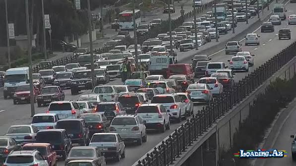 Bakıda 12 istiqamətdə tıxac var - Take.Az